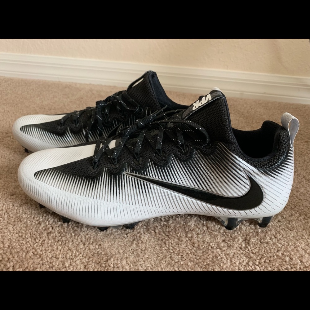 Nike Vapor Untouchable Cleats